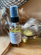 Load image into Gallery viewer, Wiled & Divine romance oil