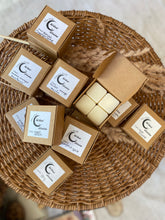 Load image into Gallery viewer, Wiled &amp; Divine wax melts
