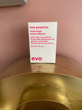 Load image into Gallery viewer, Love perpetua
