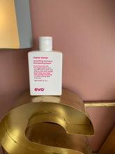 Load image into Gallery viewer, Mane tamer shampoo
